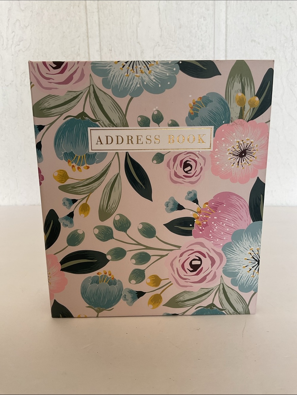 CR GIBSON Markings Floral Address Book. NWT